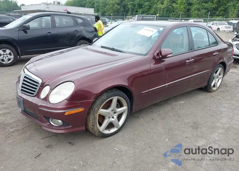2008 Mercedes-Benz E 350 4Matic z USA, uszkodzony, nr VIN WDBUF87X78B264252